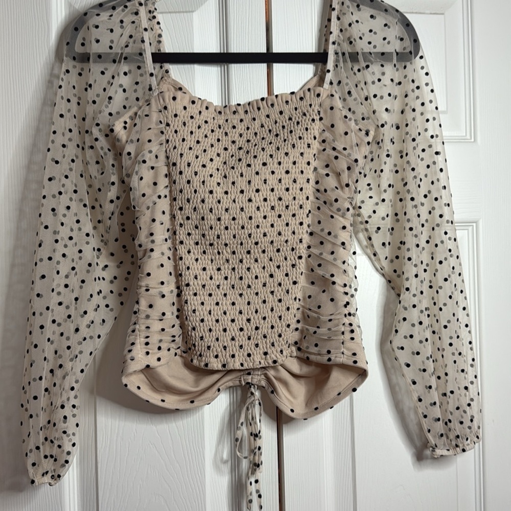 Sadie and Sage Polka Dot Ruched Top size S - Picture 5 of 8